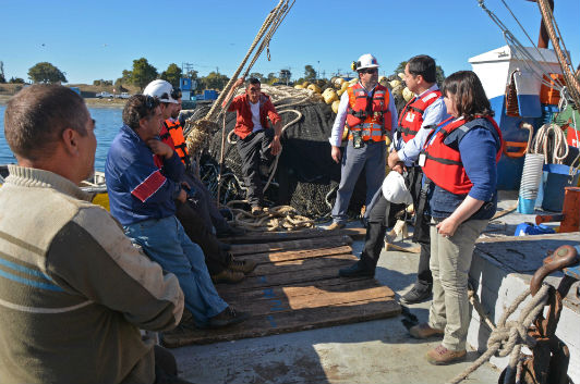 Autoridades fiscalizaron en Calbuco transporte de salmones muertos