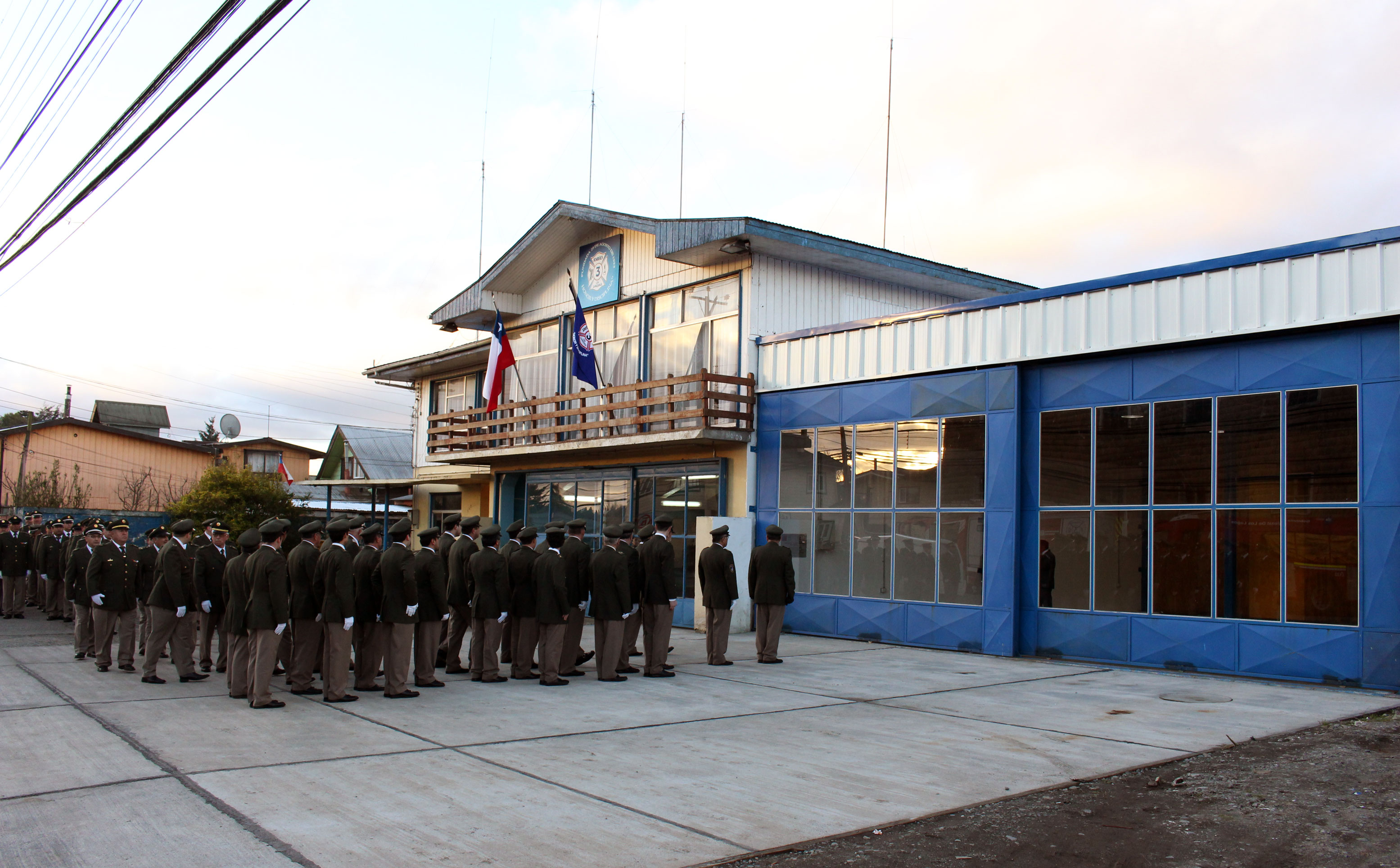 Bomberos de Llanquihue cuenta con nueva sala de máquinas.