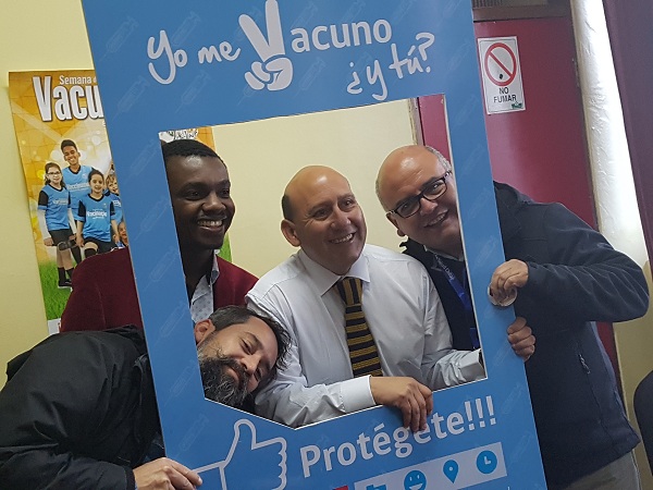 AUTORIDADES INSTAN A LA VACUNACIÓN DE INMIGRANTES