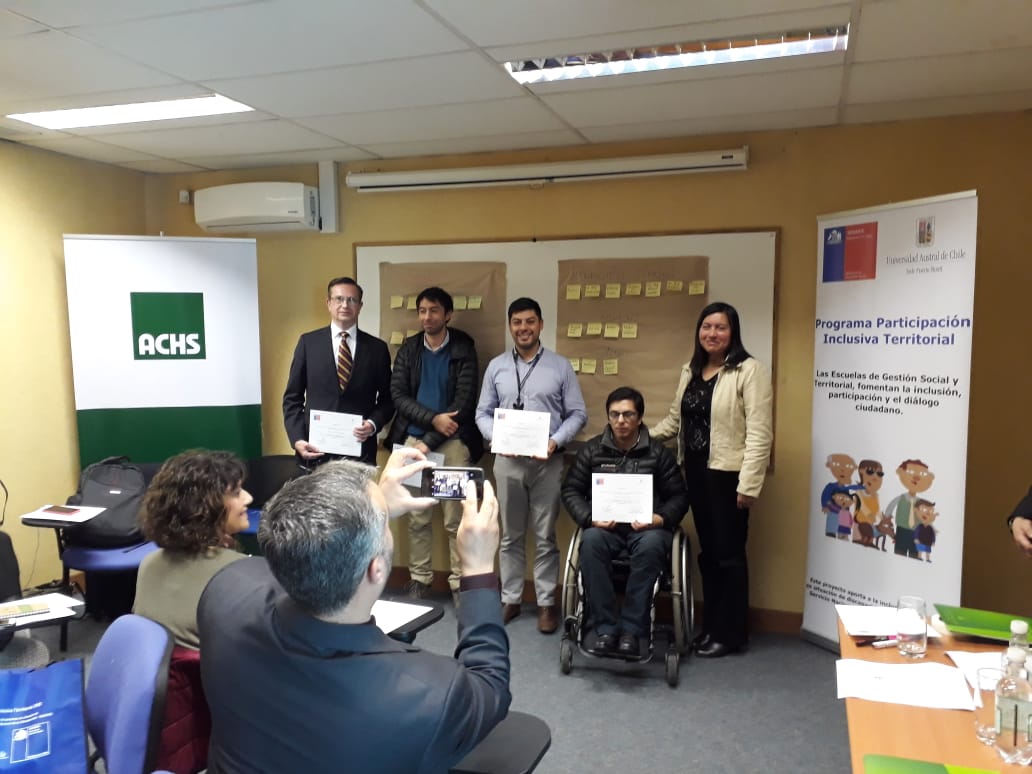 Se iniciaron capacitaciones a funcionarios públicos.