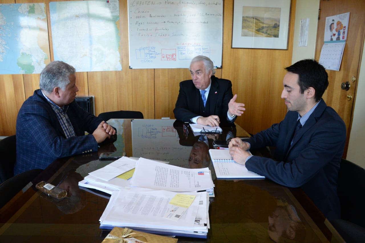 Autoridades se reúnen para coordinar ayuda inmediata al Municipio de Dalcahue