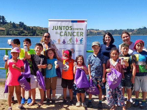 EN CHILOÉ CONMEMORAN EL DÍA INTERNACIONAL DEL CANCER INFANTIL