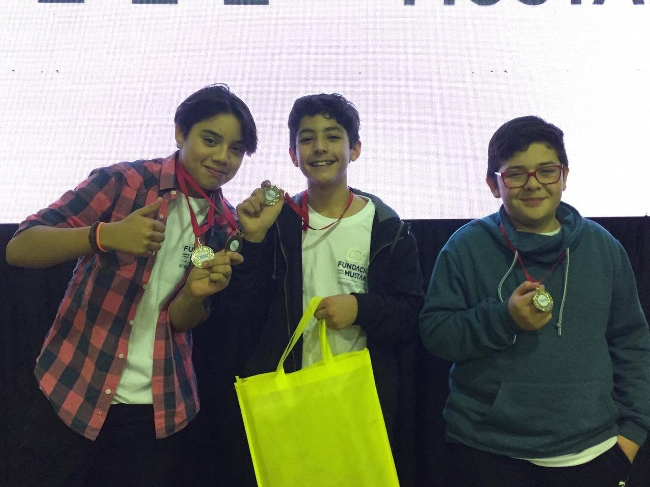 Región de Los Lagos logró importantes lugares en competencia de Robótica realizado en Concepción