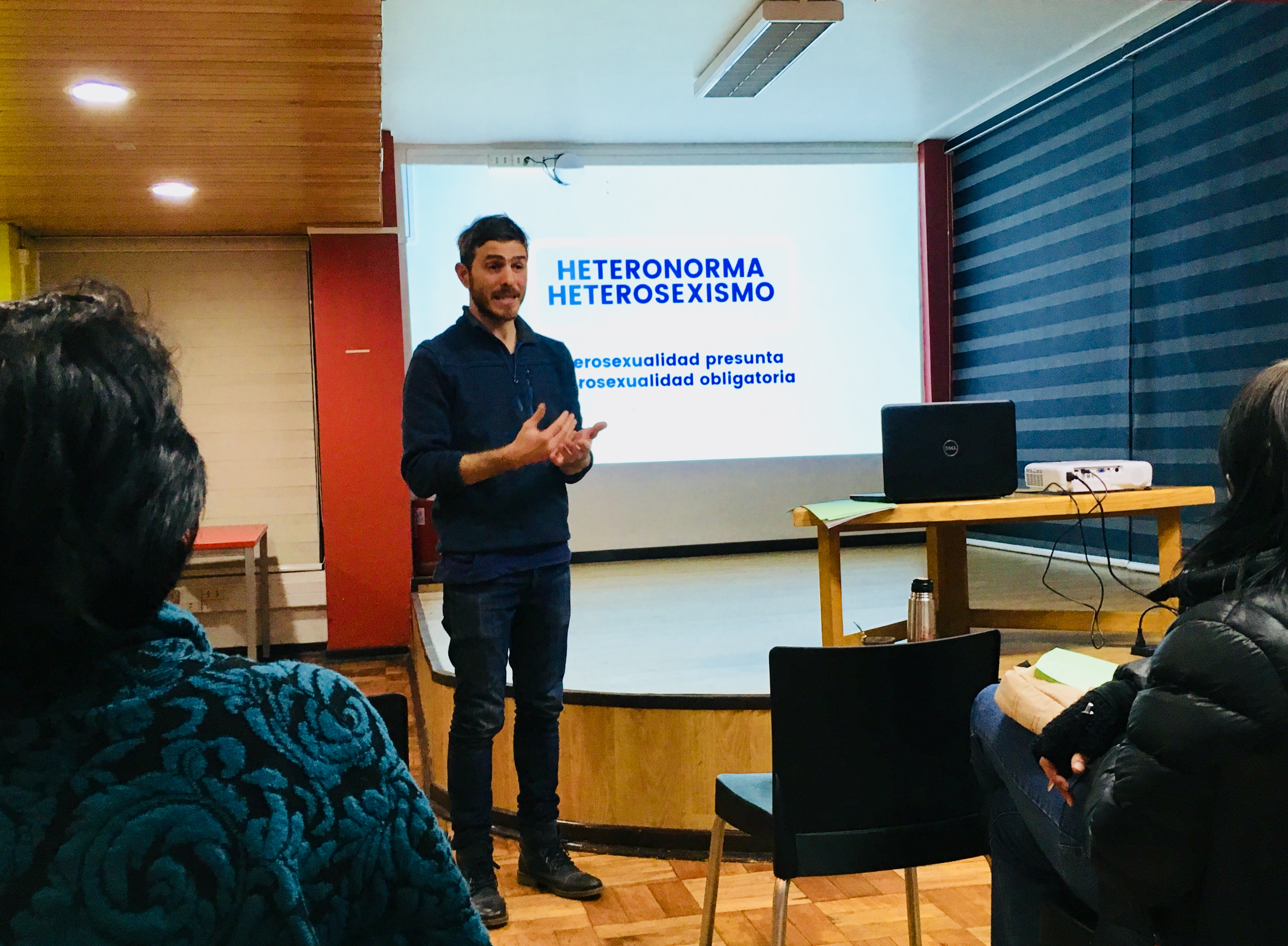 Mediando la Diversidad: Conversatorio sobre Género y Diversidad Sexual en Puerto Varas