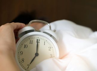 Se viene el cambio de hora: ¿cómo evitar que me afecte?