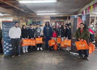 AquaChile renueva su compromiso educativo con estudiantes de Lago Cabrera