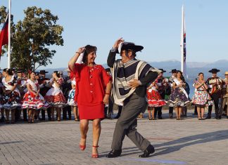 Masiva participación en inauguración del proyecto la explanada costanera en la villa Entre Lagos, Puyehue