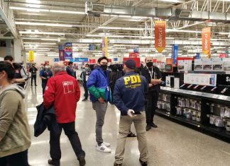 Denuncian a Supermercado por vender productos no esenciales